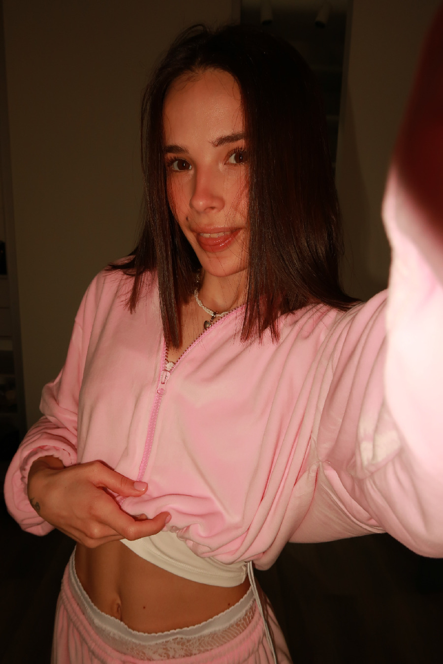 Tina brings the glow — live moments in Brussels