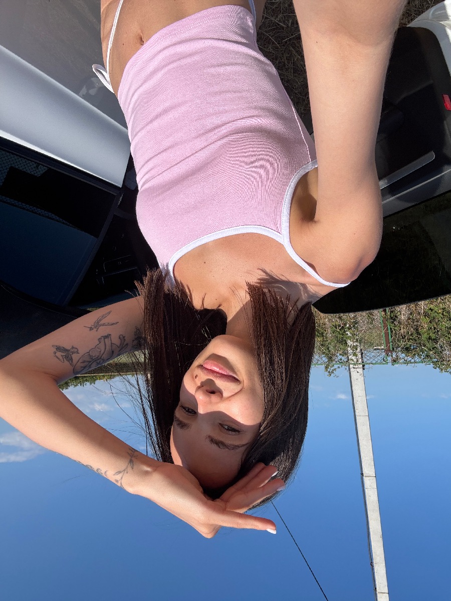 Sexy model Tina in Brussels